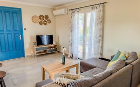Beachlife: The Bungalow